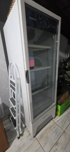 Geladeira Expositora Metalfrio
