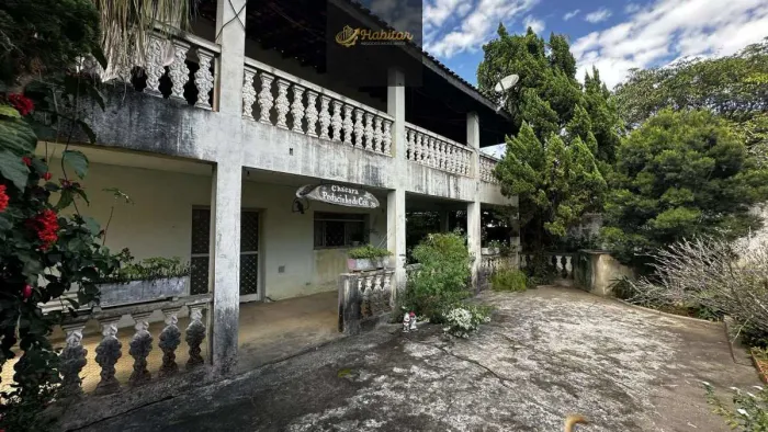 Chácara à venda em Pindamonhangaba, Parque Lago Azul, com 3 quartos, 262m²