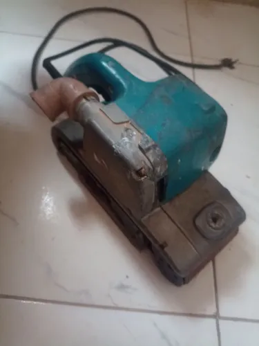 Lixadeira cinta original da Makita