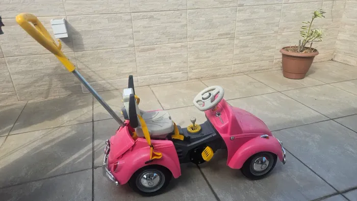 carrinho passeio com pedal fusca rosa 