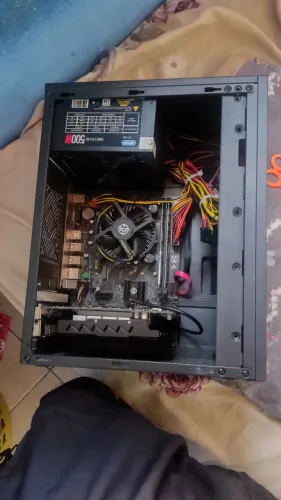 Pc montado para jogos, estudos e trabalhos.