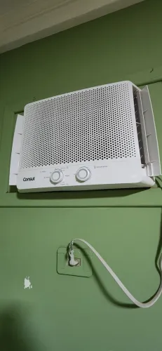 AR CONDICIONADO QUENTE/ FRIO JANELA