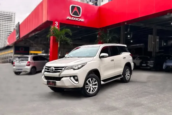 Toyota Hilux SW4 SRX 4X4 2.8 TDI 16V Dies. Aut. 2017