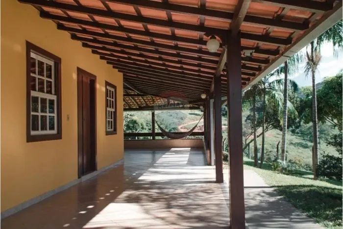 CAPITOLIO MG - Chácara dos Sonhos com Vista para Montanhas!