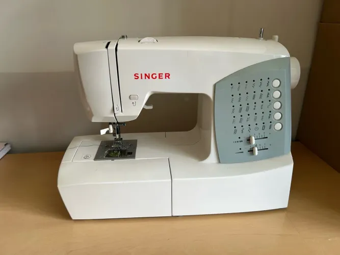 Maquina de costura Singer