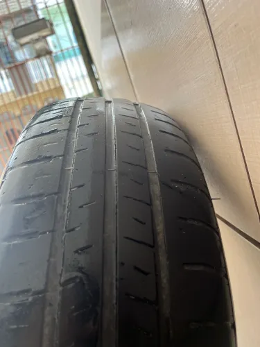 Pneus 185/70 R15