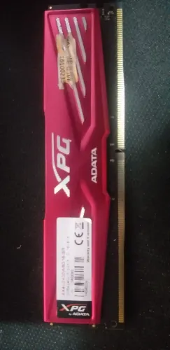 Memoria ddr4 8gb 2400mhz / para PC