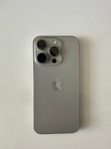 iPhone 15 Pro 128GB - Titânio Natural | Excelente Estado