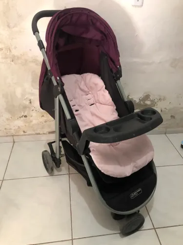 Carrinho Três Rodas Bordô e Preto Agile Multikids Baby 