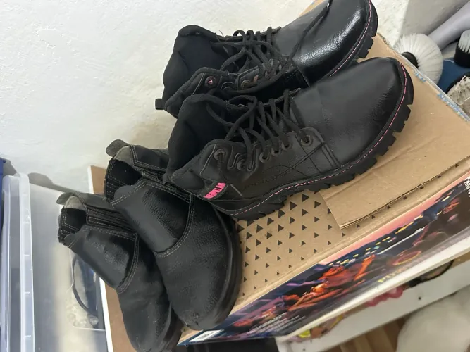 Botas tamanho 37/38