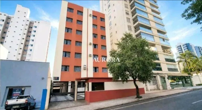 Apartamento semi-mobiliado no edifício Vilhena com 2 dormitórios sendo uma suíte à venda,