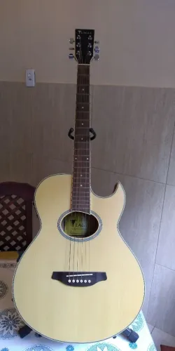 Violão Eagles, novo, completo,  com case, capotraste, bateria, alça, palhetas 