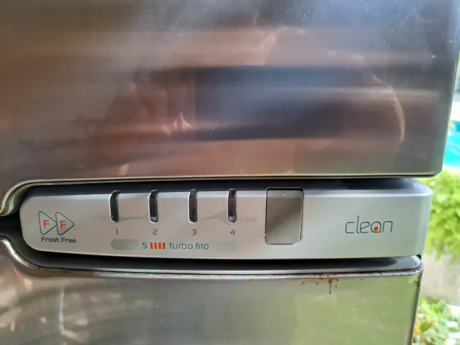 Vendo Geladeira Brastemp