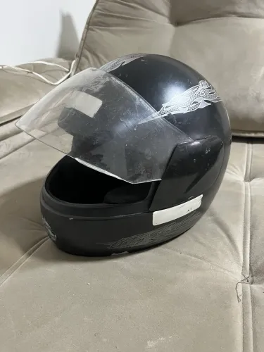 Capacete fechado (integral) simples