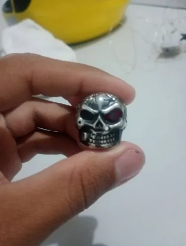 Anel de caveira