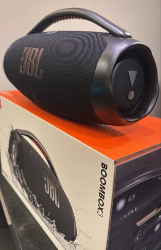Vendo Bomboox 3 (15 dias de uso)