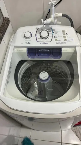 Máquina de lavar Eletrolux 12kg Jet Clean
