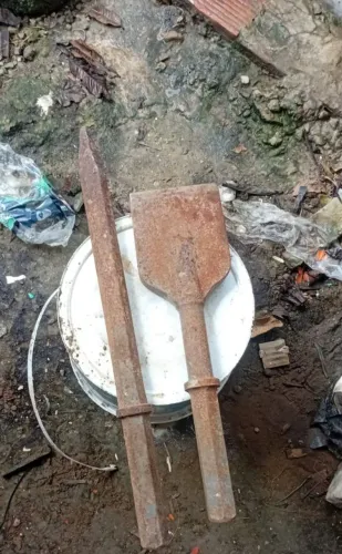 Talhadeira e ponteiro de martelete do grande e Cuba de cozinha inox