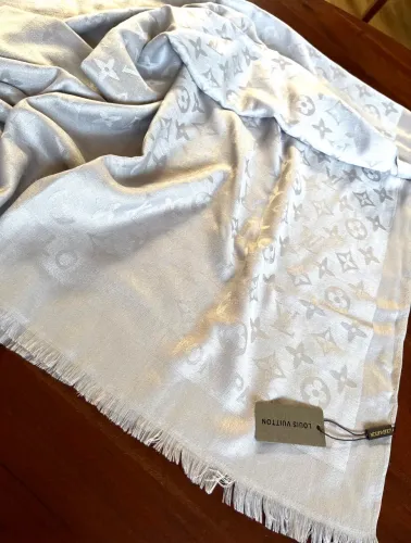 Echarpe lenço Gucci Dior Louis Vuitton 