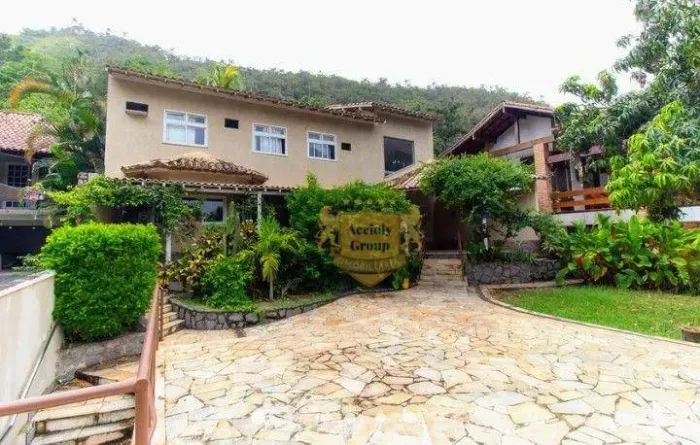 Casa de 3 quartos, suíte e 2 vagas! - Itacoatiara - Niterói/RJ