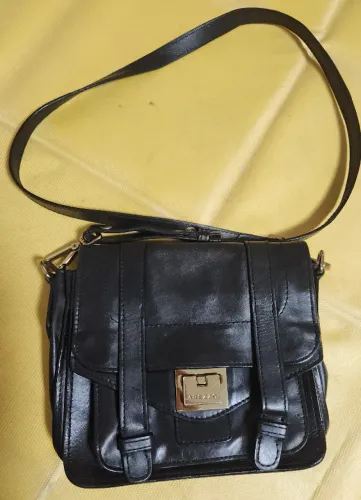 Bolsa Arezzo (Couro)