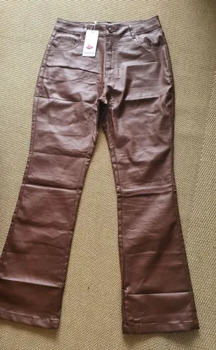 Calça feminina resinada 