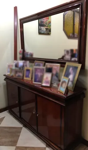 Armário Buffet e Espelho cristal em mogno lacca poliuretano. Perfeitos.