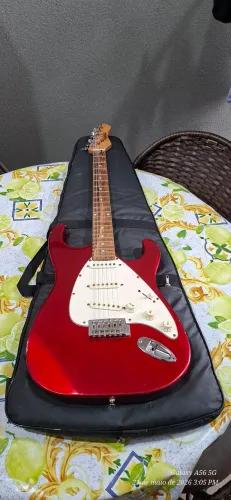 Vendo Guitarra Marca Dolphin 6 Cordas