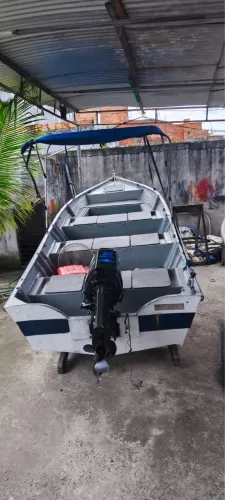 Vendo lancha de alumínio motor mercury 25