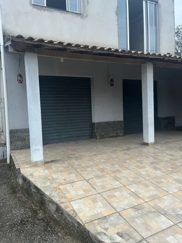 Aluga-se Loja / 600$ / Condições Especiais
