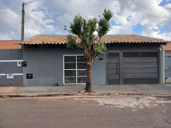 Casa a venda no oiti 3