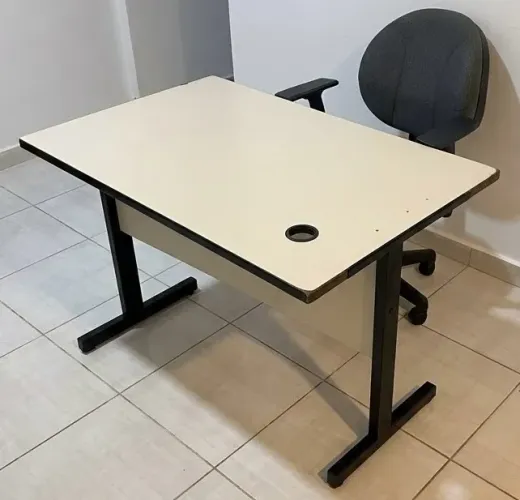 Kit Mesa de Trabalho + Cadeira Giratória