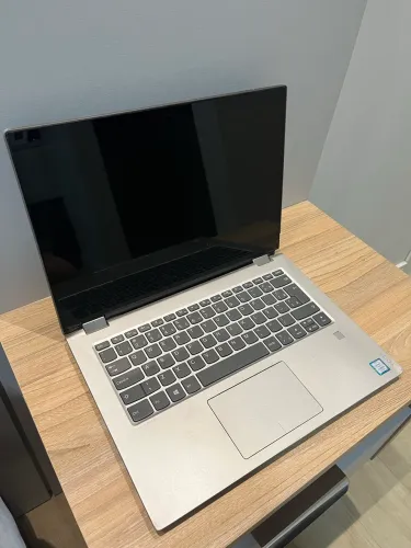Notebook Lenovo Yoga 520 (Intel Core i5/Tela Touch/Giro 360)