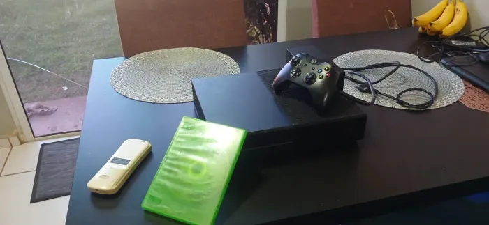 Xbox one fat com jogos e controle