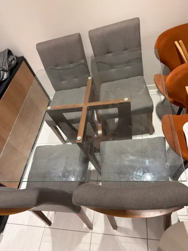 Mesa 1.20x1,20 c/ 04 cadeiras