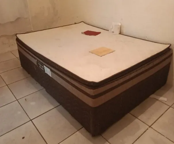 Cama box casal EXCELENTE estado (SAVÓIA)