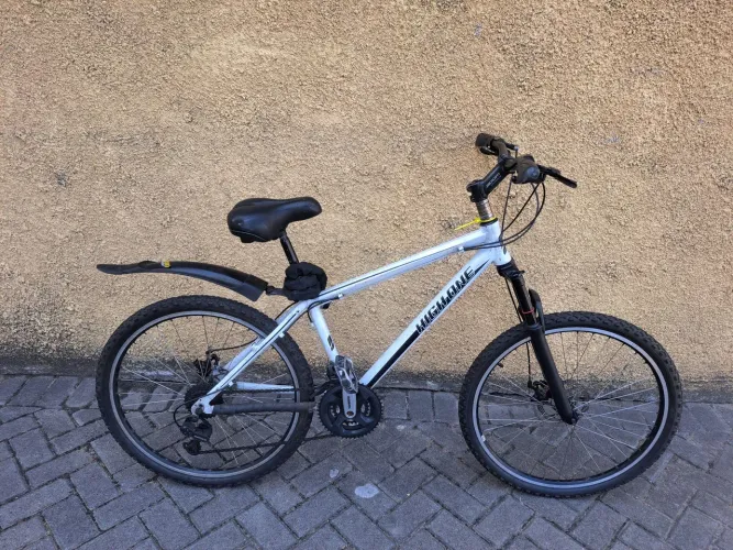 Vendo bicicleta highone aro 26