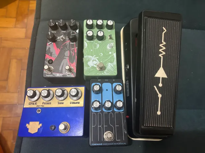 Pedais de guitarra em promoção