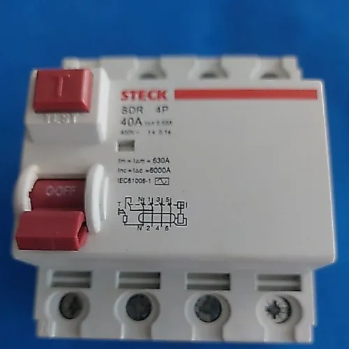 Interruptor DR tretapolar 40A + Disjuntores monofásico de 16A/20A/25A