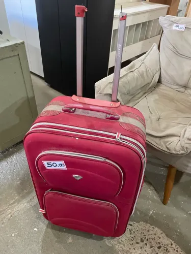 Mala de viagem grande luxcel com pegador quebrado