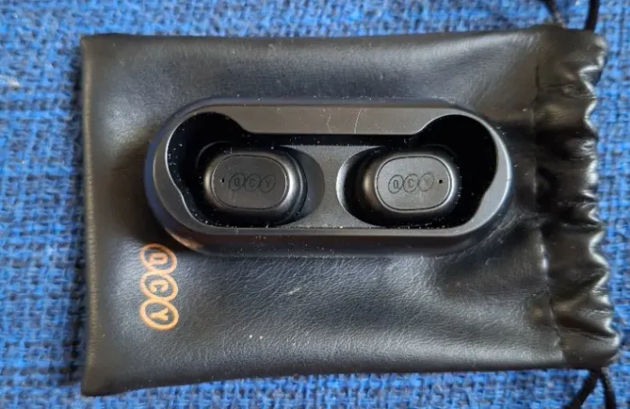 Diversos Fones Bluetooth com defeito QCY, Lenovo