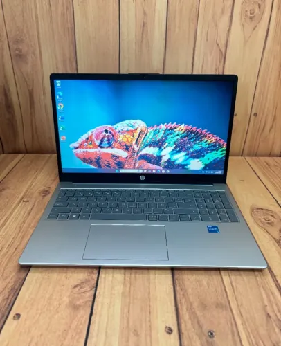 Notebook HP Core i3 13ª Geração, 8GB RAM, Estado de Novo