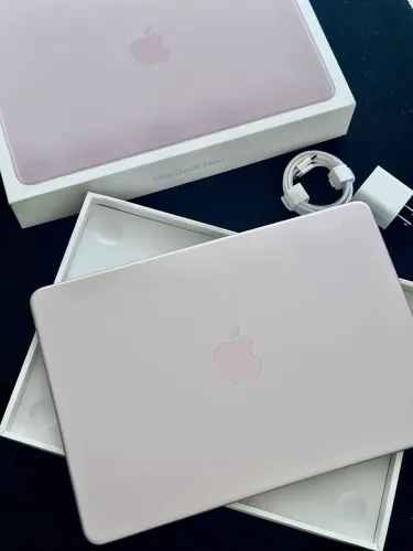 MACBOOK NEO ROSA/BLUSH ? 256GB