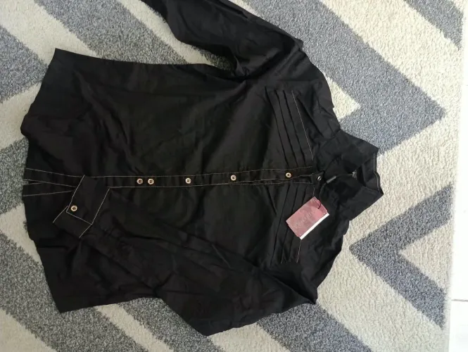 Blusas, calcas vestidos Handara novos