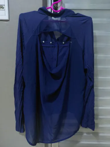 Camisa de manga longa feminina
