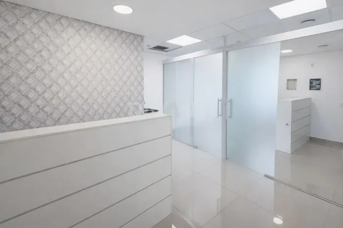 Sala para locação no Edifício Easy Office na Vila Itapura em Campinas na Davanti Imóveis.