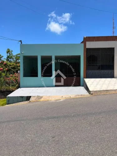 Casa à Venda no Bairro Santo Antônio | 3 quartos com suíte | Pode financiar