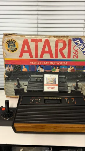Atari frente de madeira completo na caixa