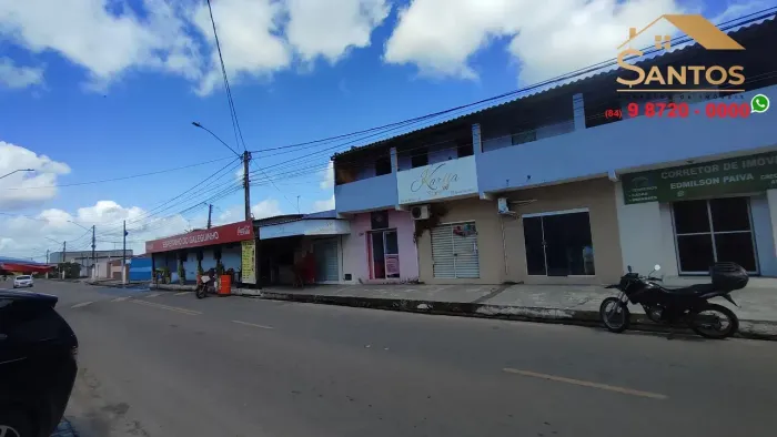 Prédio com 4 pontos comercias comercial!