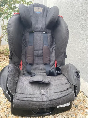 Vendo cadeirinha para carro Burigotto